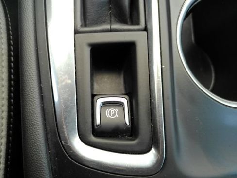 Used 2023 Chevrolet Equinox LS w/ LS Convenience Package FWD image 45