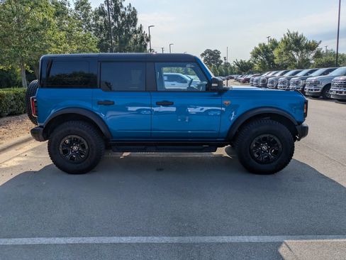Certified 2025 Ford Bronco Badlands AWD/4WD image 3