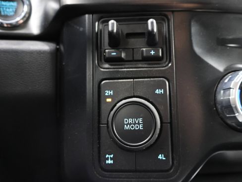 Used 2023 Ford F350 Lariat w/ Chrome Package image 48