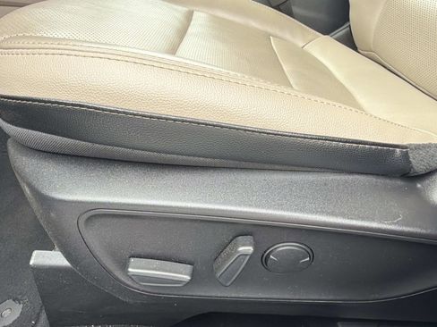 Certified 2022 Ford Escape SEL FWD image 14