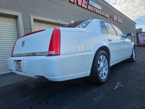 Used 2010 Cadillac DTS image 25