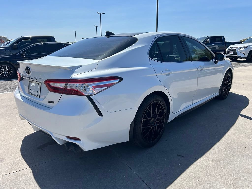 Used 2020 Toyota Camry XSE FWD image 5