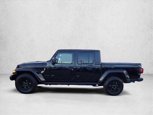 Used 2021 Jeep Gladiator Willys image 2