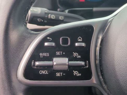 Used 2023 Mercedes-Benz GLA 250 w/ Premium Package image 24