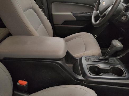 Used 2018 Chevrolet Colorado W/T w/ WT Convenience Package RWD image 21