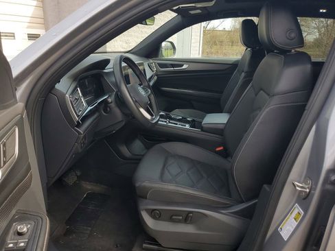 Used 2024 Volkswagen Atlas Cross Sport SE AWD/4WD image 14