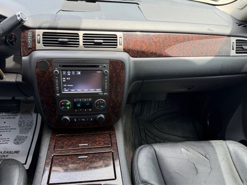 Used 2012 GMC Yukon Denali RWD image 11