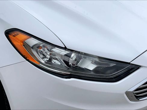 Used 2017 Ford Fusion SE w/ Equipment Group 201A FWD image 27