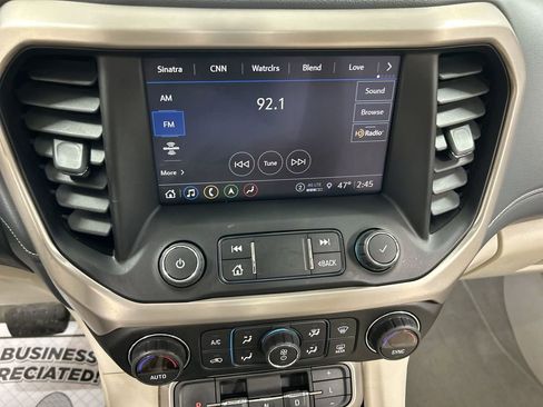 Used 2021 GMC Acadia Denali w/ Denali Technology Package AWD/4WD image 14