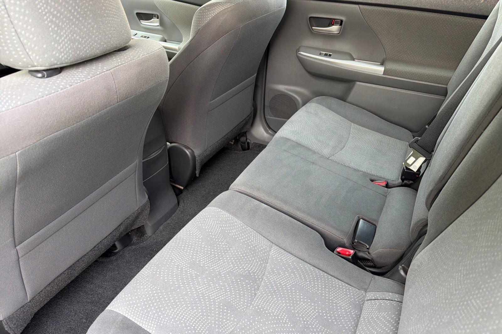 Used 2014 Toyota Prius V Three FWD image 9