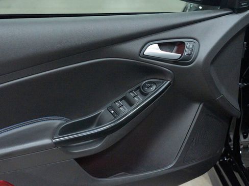 Used 2017 Ford Focus RS image 15