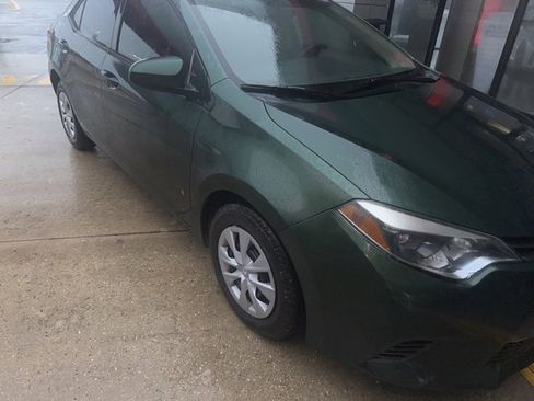 Used 2016 Toyota Corolla LE image 2