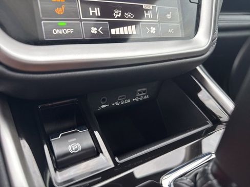Used 2025 Subaru Outback Limited w/ Popular Package #2 image 15