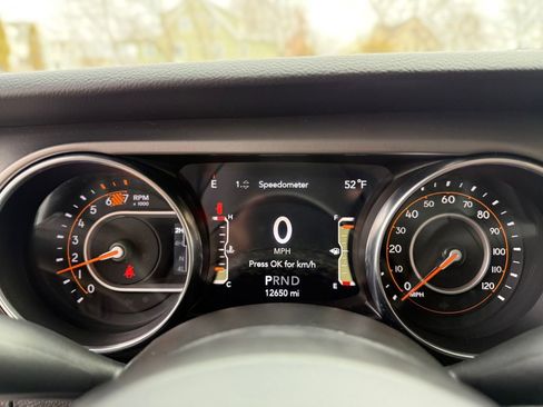 Used 2022 Jeep Wrangler Unlimited Sport image 7