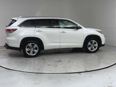 Used 2014 Toyota Highlander Limited Platinum AWD/4WD image 9
