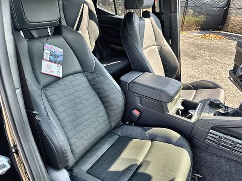 New 2025 Toyota 4Runner TRD Off-Road Premium image 33