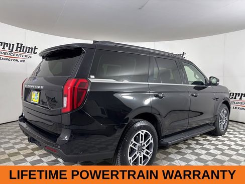 Used 2025 Ford Expedition Active AWD/4WD image 5