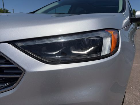 Used 2019 Ford Edge Titanium w/ Equipment Group 301A AWD/4WD image 10