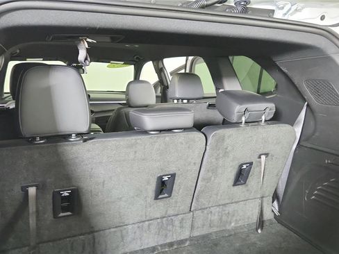 Used 2025 Buick Enclave Sport Touring image 19