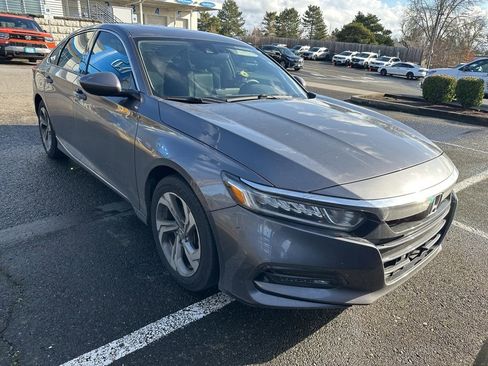 Used 2018 Honda Accord EX image 38