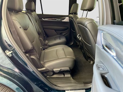 Used 2024 Cadillac XT6 Sport w/ LPO, ONYX Package image 30