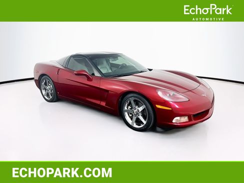 Used 2007 Chevrolet Corvette Coupe w/ Preferred Equipment Group RWD image 1