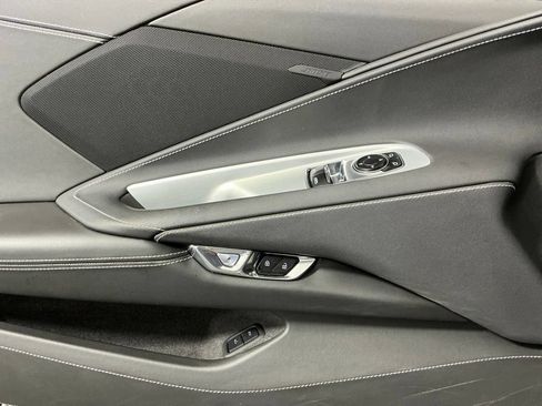 Used 2021 Chevrolet Corvette Stingray Coupe w/ 1LT RWD image 18