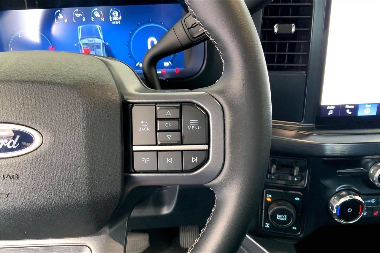 Used 2026 Ford F350 Lariat AWD/4WD image 21