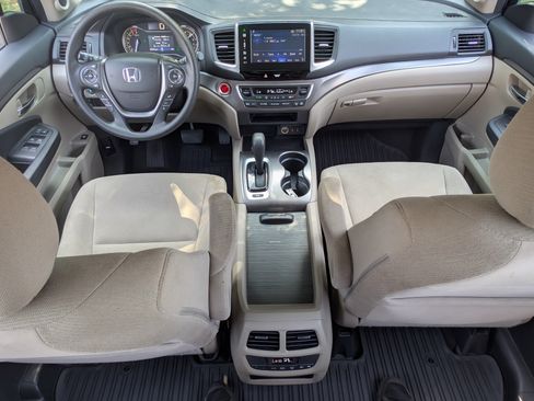 Used 2016 Honda Pilot EX image 23