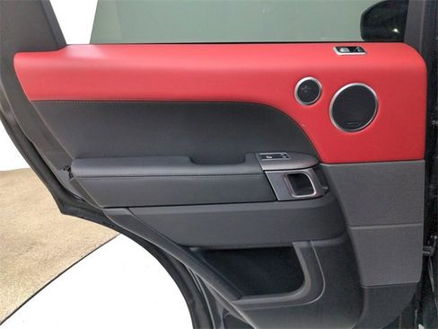 Used 2022 Land Rover Range Rover Sport HST image 39