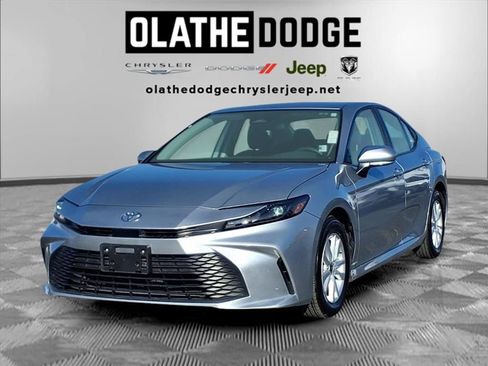 Used 2025 Toyota Camry XSE image 1
