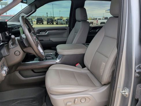 Used 2023 GMC Sierra 1500 SLT image 13