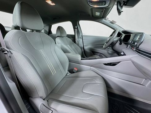 Used 2025 Hyundai Elantra Sport w/ Cargo Package FWD image 26