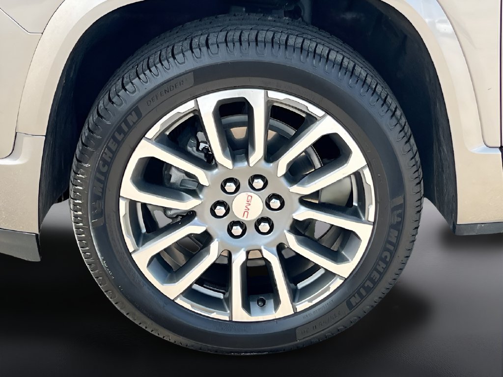 Used 2023 GMC Acadia Denali w/ Denali Technology Package FWD image 33