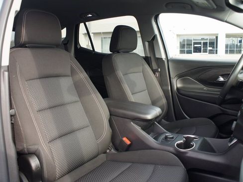 Used 2024 GMC Terrain SLE image 22