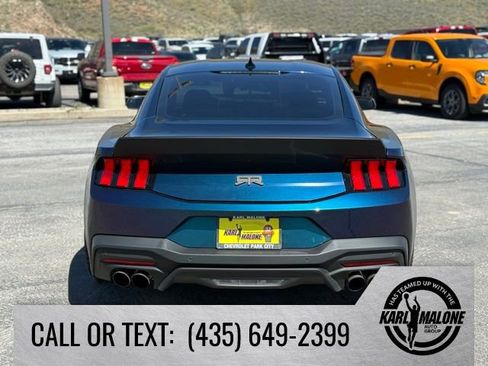 Used 2025 Ford Mustang GT Premium w/ GT Performance Package RWD image 5