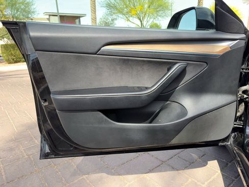 Used 2022 Tesla Model 3 Standard Range image 7