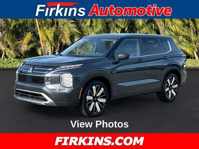 Used 2025 Mitsubishi Outlander SE