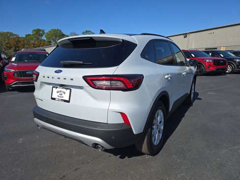 New 2026 Ford Escape Active w/ Tech Pack #1 FWD image 4