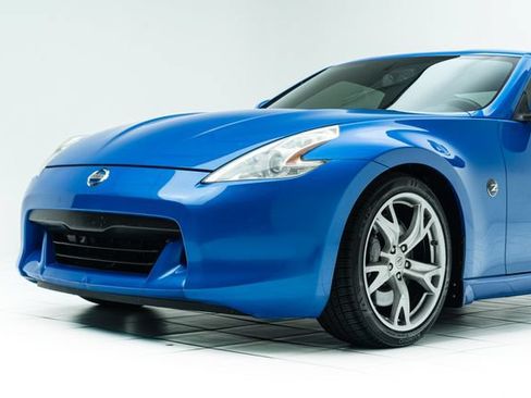 Used 2009 Nissan 370Z Touring w/ Sport Pkg RWD image 10