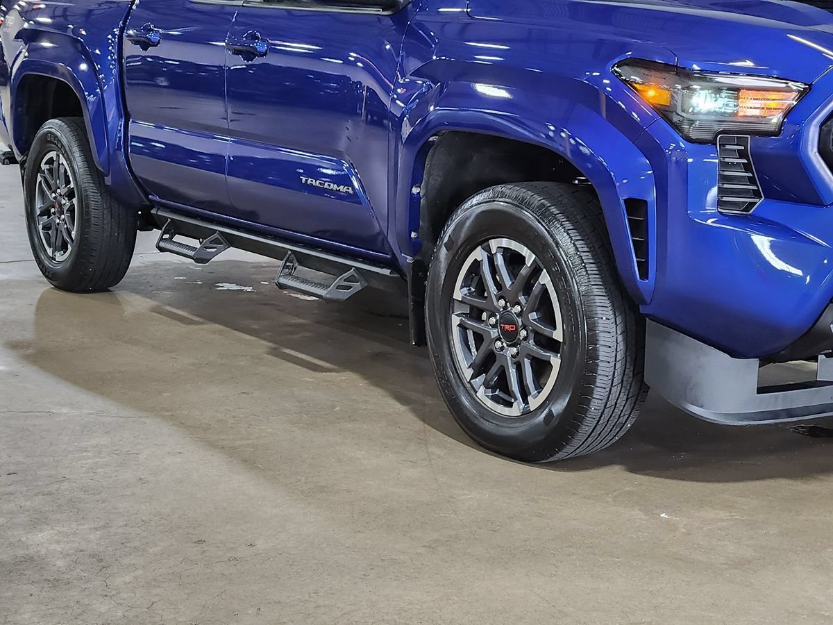Used 2024 Toyota Tacoma TRD Sport AWD/4WD image 16