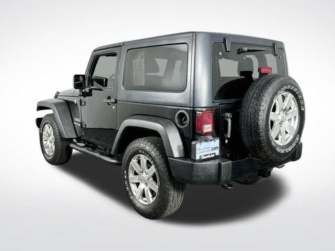Used 2018 Jeep Wrangler Sport w/ Connectivity Group AWD/4WD image 6