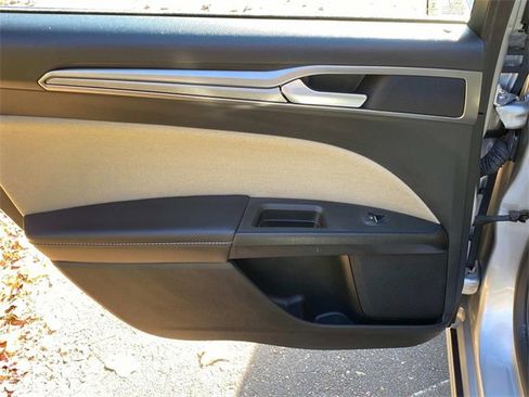 Used 2018 Ford Fusion S image 10