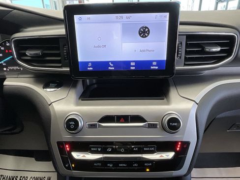 Used 2023 Ford Explorer XLT w/ Equipment Group 202A image 13