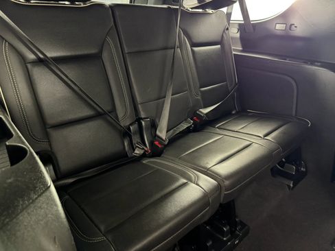 Used 2023 Chevrolet Suburban Premier AWD/4WD image 41