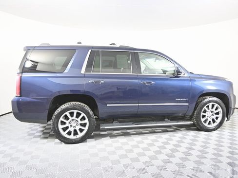 Used 2017 GMC Yukon Denali image 7