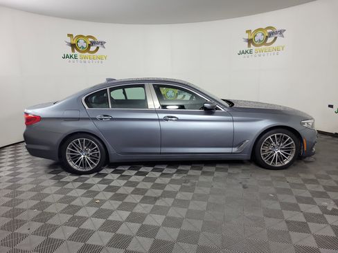 Used 2018 BMW 530i xDrive AWD/4WD image 4