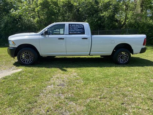 Used 2016 RAM 2500 Tradesman RWD image 2