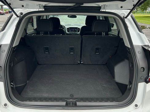 Used 2022 GMC Terrain SLE w/ Driver Convenience Package image 15