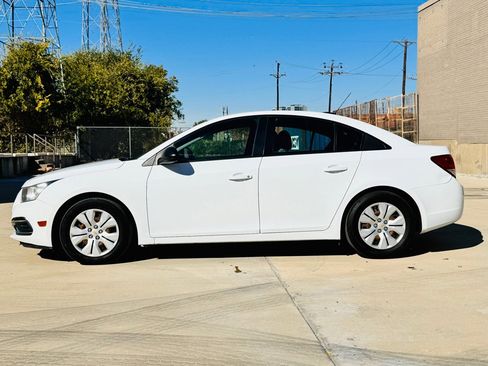 Used 2016 Chevrolet Cruze LS image 1